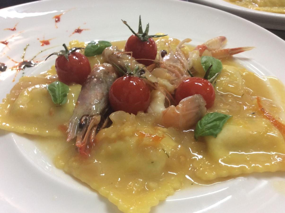 Il Borghetto Hotel Ristorante Lamezia Terme Ngoại thất bức ảnh